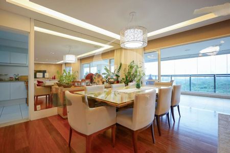 Apartamento à venda com 266m², 4 quartos e 4 vagas
