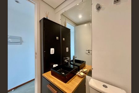Apartamento à venda com 49m², 2 quartos e 1 vaga Apartamento à venda com 49m², 2 quartos e 1 vagaBanheiro