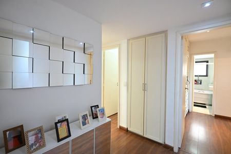 Apartamento à venda com 135m², 3 quartos e 3 vagasCorredor