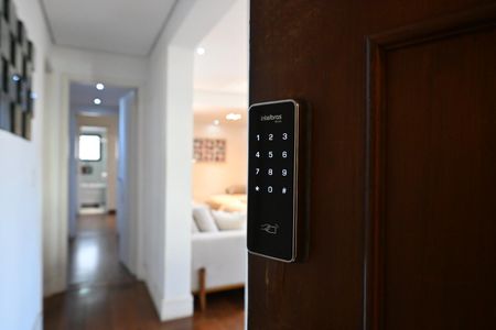 Apartamento à venda com 135m², 3 quartos e 3 vagasFechadura Eletrônica