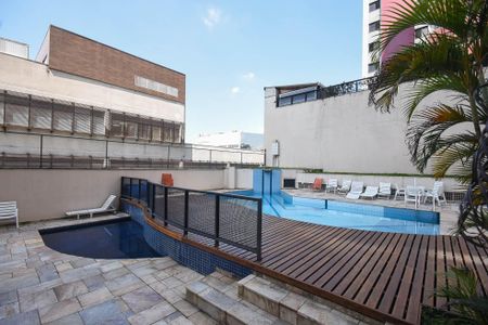 Apartamento à venda com 135m², 3 quartos e 3 vagas Apartamento à venda com 135m², 3 quartos e 3 vagasPiscina