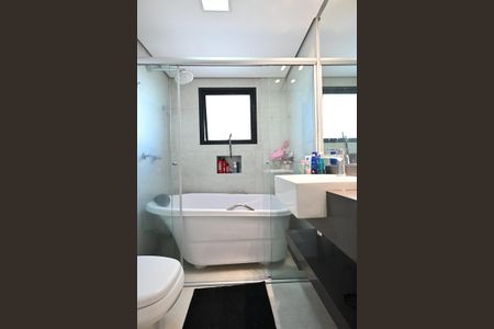 Apartamento à venda com 135m², 3 quartos e 3 vagasBanheiro Suíte 2