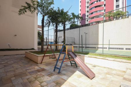 Apartamento à venda com 135m², 3 quartos e 3 vagas Apartamento à venda com 135m², 3 quartos e 3 vagasPlayground