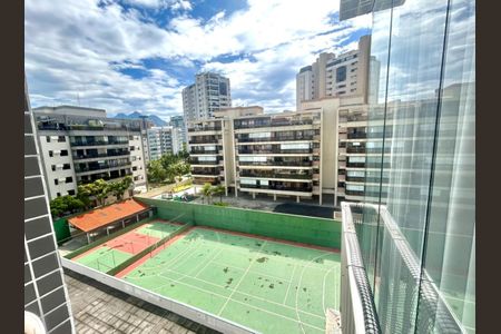 Apartamento à venda com 177m², 3 quartos e 2 vagas Apartamento à venda com 177m², 3 quartos e 2 vagasÁrea externa