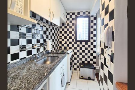 Cozinha de apartamento à venda com 1 quarto, 48m² em Itaim Bibi, São Paulo