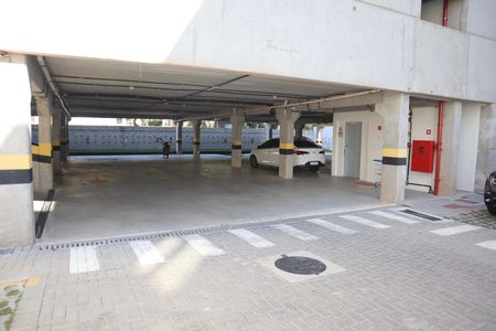 GARAGEM COBERTA 3 ANDARES de apartamento para alugar com 2 quartos, 44m² em Recreio dos Bandeirantes, Rio de Janeiro
