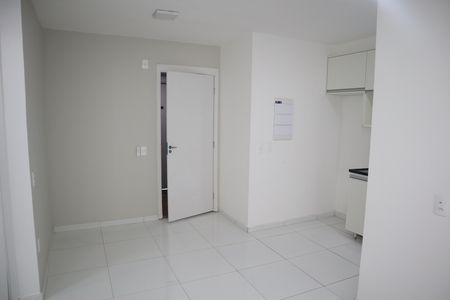 SALA de apartamento para alugar com 2 quartos, 44m² em Recreio dos Bandeirantes, Rio de Janeiro