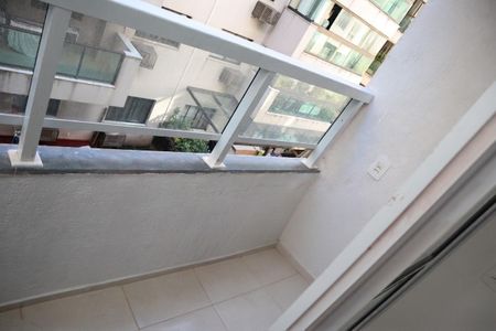 Apartamento para alugar com 44m², 2 quartos e sem vaga Apartamento para alugar com 44m², 2 quartos e sem vagaVARANDA DA SALA