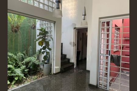 Casa à venda com 412m², 8 quartos e 9 vagas