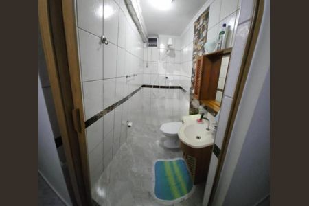 Casa à venda com 4 quartos, 178m² em Parque Maria Domitila, São Paulo