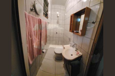 Casa à venda com 4 quartos, 178m² em Parque Maria Domitila, São Paulo