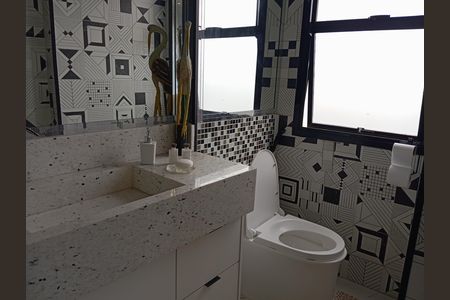 Apartamento à venda com 170m², 2 quartos e 1 vaga Apartamento à venda com 170m², 2 quartos e 1 vaga Banheiro