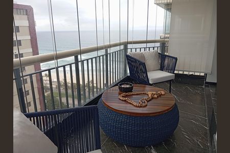 Apartamento à venda com 170m², 2 quartos e 1 vaga Apartamento à venda com 170m², 2 quartos e 1 vagaVaranda