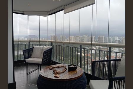 Apartamento à venda com 170m², 2 quartos e 1 vaga Apartamento à venda com 170m², 2 quartos e 1 vagaVatanda