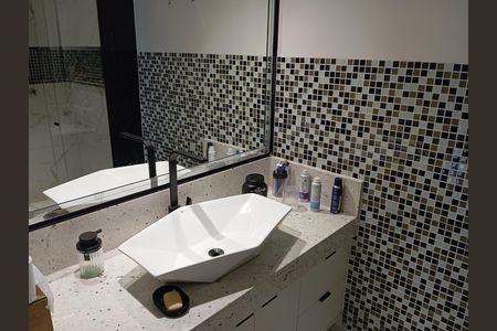 Apartamento à venda com 170m², 2 quartos e 1 vaga Apartamento à venda com 170m², 2 quartos e 1 vagaBanheiro