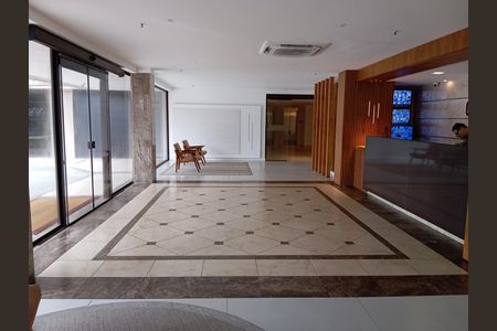 Apartamento à venda com 170m², 2 quartos e 1 vaga Apartamento à venda com 170m², 2 quartos e 1 vagaHall de entrada