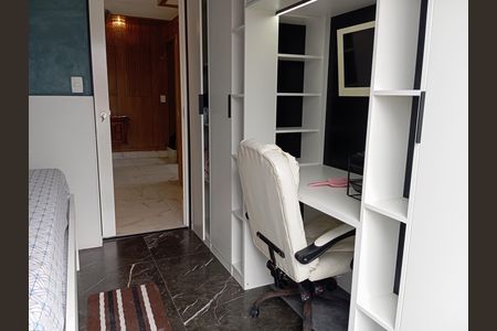 Apartamento à venda com 170m², 2 quartos e 1 vaga Apartamento à venda com 170m², 2 quartos e 1 vagaQuarto