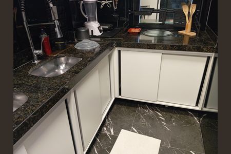 Apartamento à venda com 170m², 2 quartos e 1 vaga Apartamento à venda com 170m², 2 quartos e 1 vagaCozinha