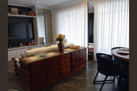 Apartamento à venda com 170m², 2 quartos e 1 vaga Apartamento à venda com 170m², 2 quartos e 1 vagaSala