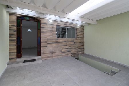 Casa à venda com 100m², 3 quartos e 2 vagas Casa à venda com 100m², 3 quartos e 2 vagasGaragem