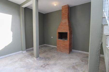 Casa à venda com 100m², 3 quartos e 2 vagas Casa à venda com 100m², 3 quartos e 2 vagasChurrasqueira