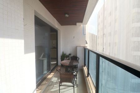 Apartamento para alugar com 65m², 2 quartos e 2 vagas Apartamento para alugar com 65m², 2 quartos e 2 vagasVaranda