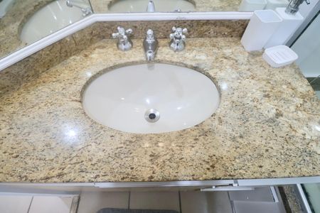 Apartamento para alugar com 65m², 2 quartos e 2 vagas Apartamento para alugar com 65m², 2 quartos e 2 vagasBanheiro Suíte