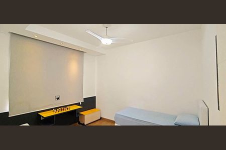 Casa à venda com 485m², 4 quartos e 4 vagas Casa à venda com 485m², 4 quartos e 4 vagasQuarto