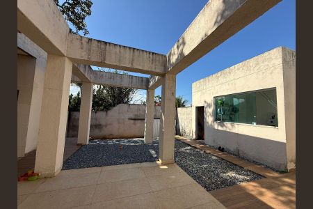 Casa à venda com 485m², 4 quartos e 4 vagas Casa à venda com 485m², 4 quartos e 4 vagasÁrea Externa