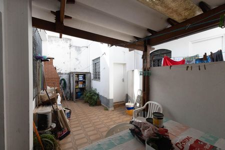 Casa para alugar com 250m², 3 quartos e 1 vagaQuintal