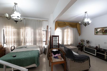 Casa para alugar com 250m², 3 quartos e 1 vagaSala
