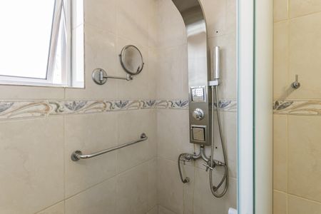 Casa para alugar com 200m², 4 quartos e 3 vagas Casa para alugar com 200m², 4 quartos e 3 vagasBanheiro da Suíte