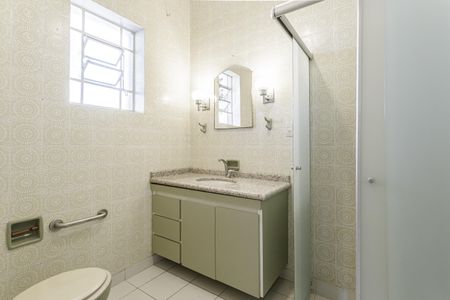 Casa para alugar com 200m², 4 quartos e 3 vagas Casa para alugar com 200m², 4 quartos e 3 vagasBanheiro Social