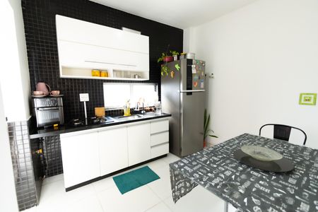 Apartamento à venda com 69m², 2 quartos e 1 vagaCozinha
