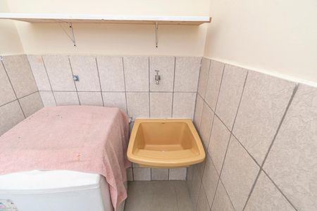 Casa para alugar com 36m², 1 quarto e sem vaga