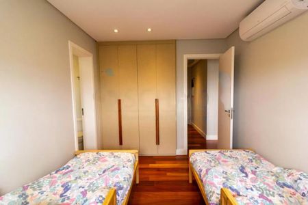 Apartamento à venda com 223m², 4 quartos e 4 vagas