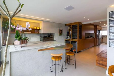 Apartamento à venda com 223m², 4 quartos e 4 vagas
