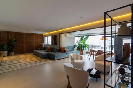 Apartamento à venda com 223m², 4 quartos e 4 vagas