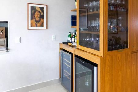 Apartamento à venda com 223m², 4 quartos e 4 vagas
