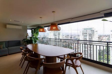 Apartamento à venda com 223m², 4 quartos e 4 vagas