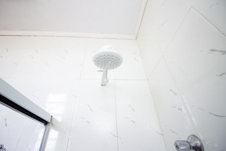 Banheiro Social de kitnet/studio para alugar com 1 quarto, 40m² em Jardim Balneario, Contagem