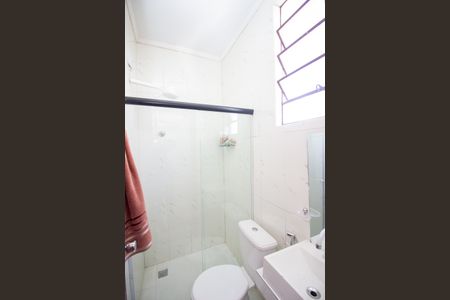 Banheiro Social de kitnet/studio para alugar com 1 quarto, 40m² em Jardim Balneario, Contagem
