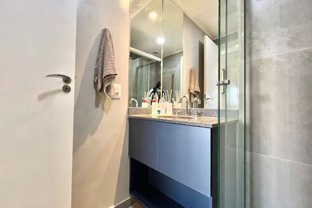 Apartamento para alugar com 60m², 2 quartos e 1 vaga Apartamento para alugar com 60m², 2 quartos e 1 vagaBanheiro Corredor