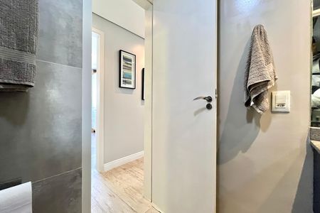 Apartamento para alugar com 60m², 2 quartos e 1 vaga Apartamento para alugar com 60m², 2 quartos e 1 vagaBanheiro Corredor