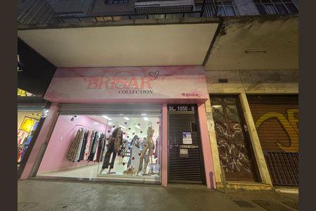 Apartamento à venda com 69m², 2 quartos e sem vaga Apartamento à venda com 69m², 2 quartos e sem vagaFachada longe