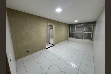 Sala de apartamento à venda com 2 quartos, 69m² em Núcleo Bandeirante, Brasília