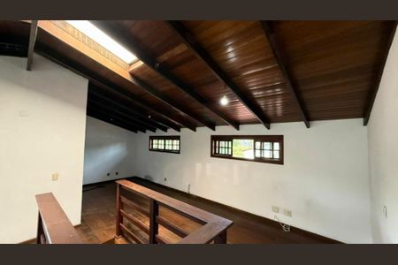Casa à venda com 298m², 3 quartos e 2 vagas