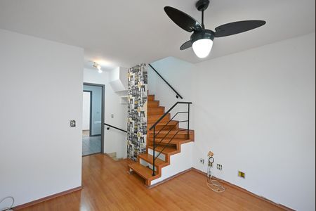 Sala de casa de condomínio para alugar com 2 quartos, 96m² em Campo Limpo, São Paulo