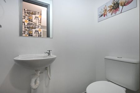 Lavabo de casa de condomínio para alugar com 2 quartos, 96m² em Campo Limpo, São Paulo