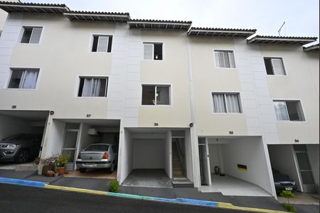 Casa de condomínio para alugar com 96m², 2 quartos e 1 vagaFachada